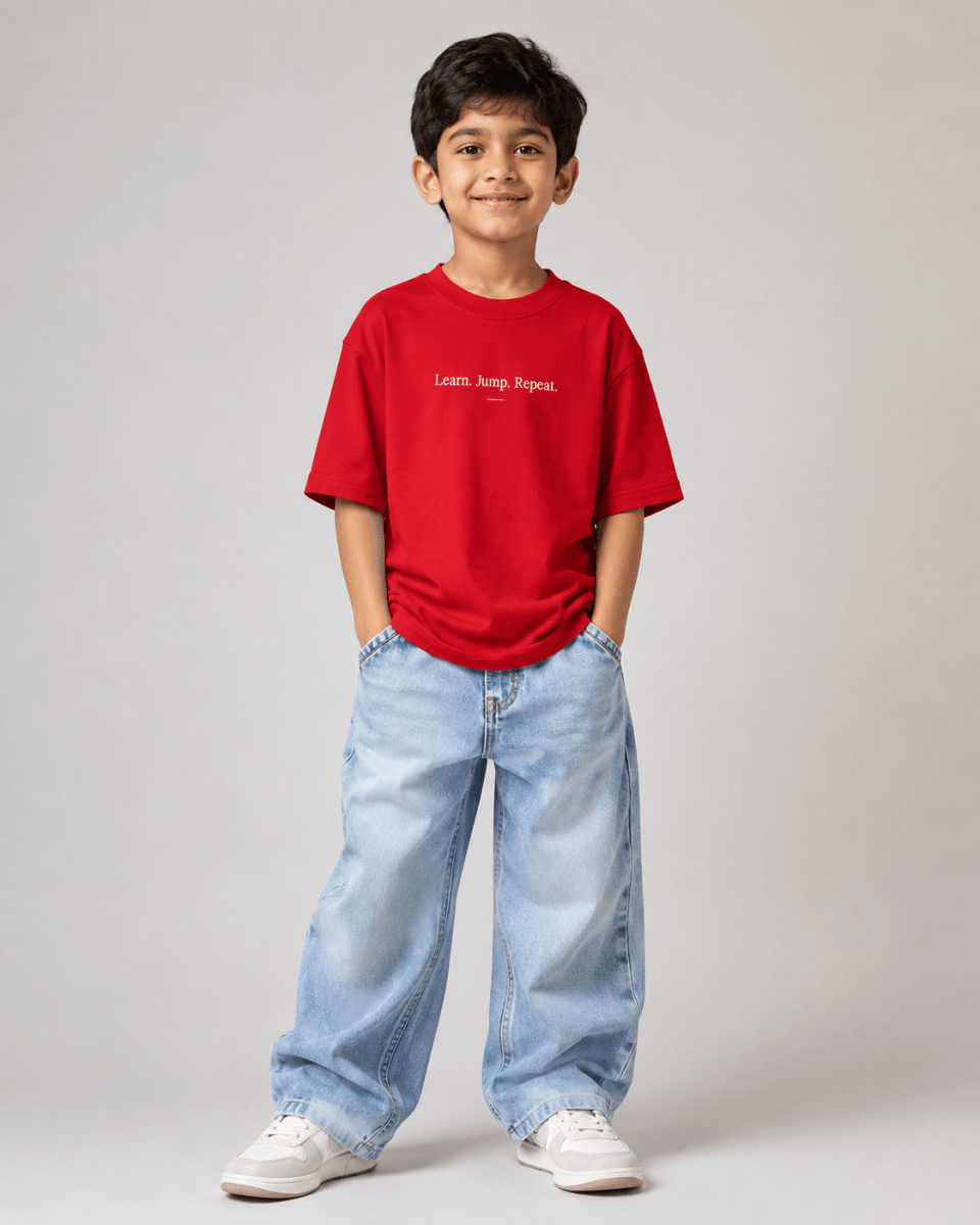 Boys oversized graphic t-shirt in red, Keep Growing print, Bold Cub Korean streetwear - front
