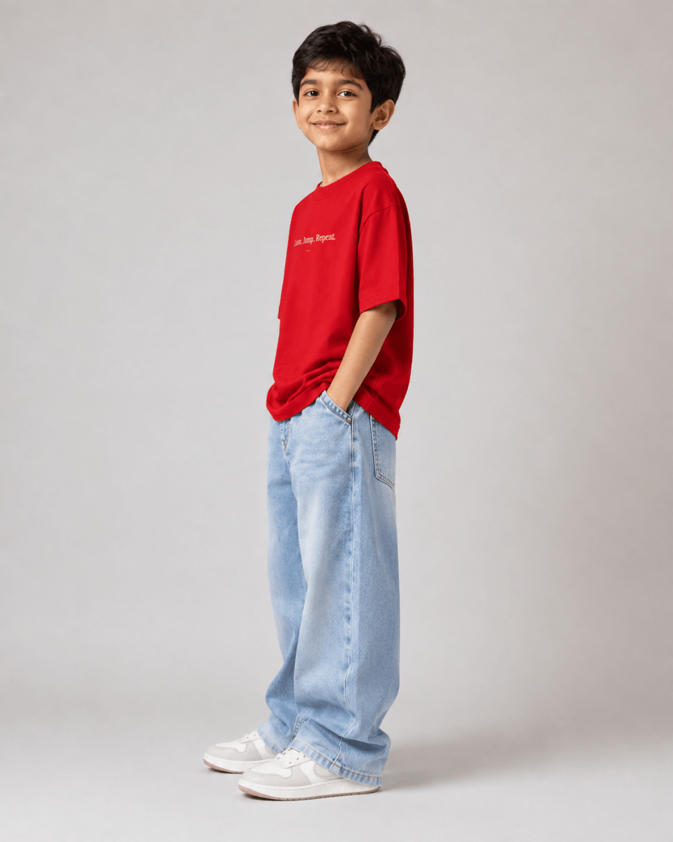 Boys oversized graphic t-shirt in red, Keep Growing print, Bold Cub Korean streetwear - detail shot