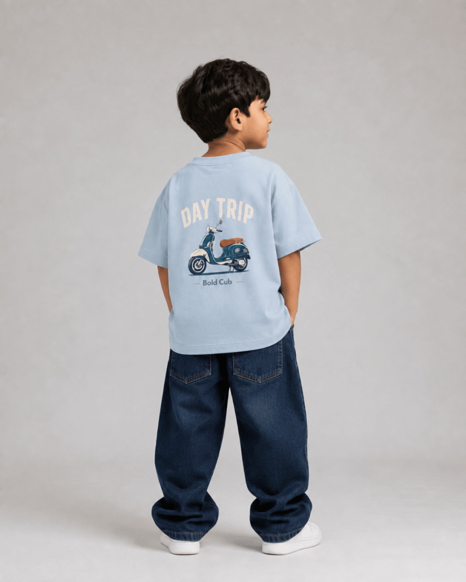 Boys oversized graphic t-shirt in sky blue, Road Trip print, Bold Cub Korean streetwear - back