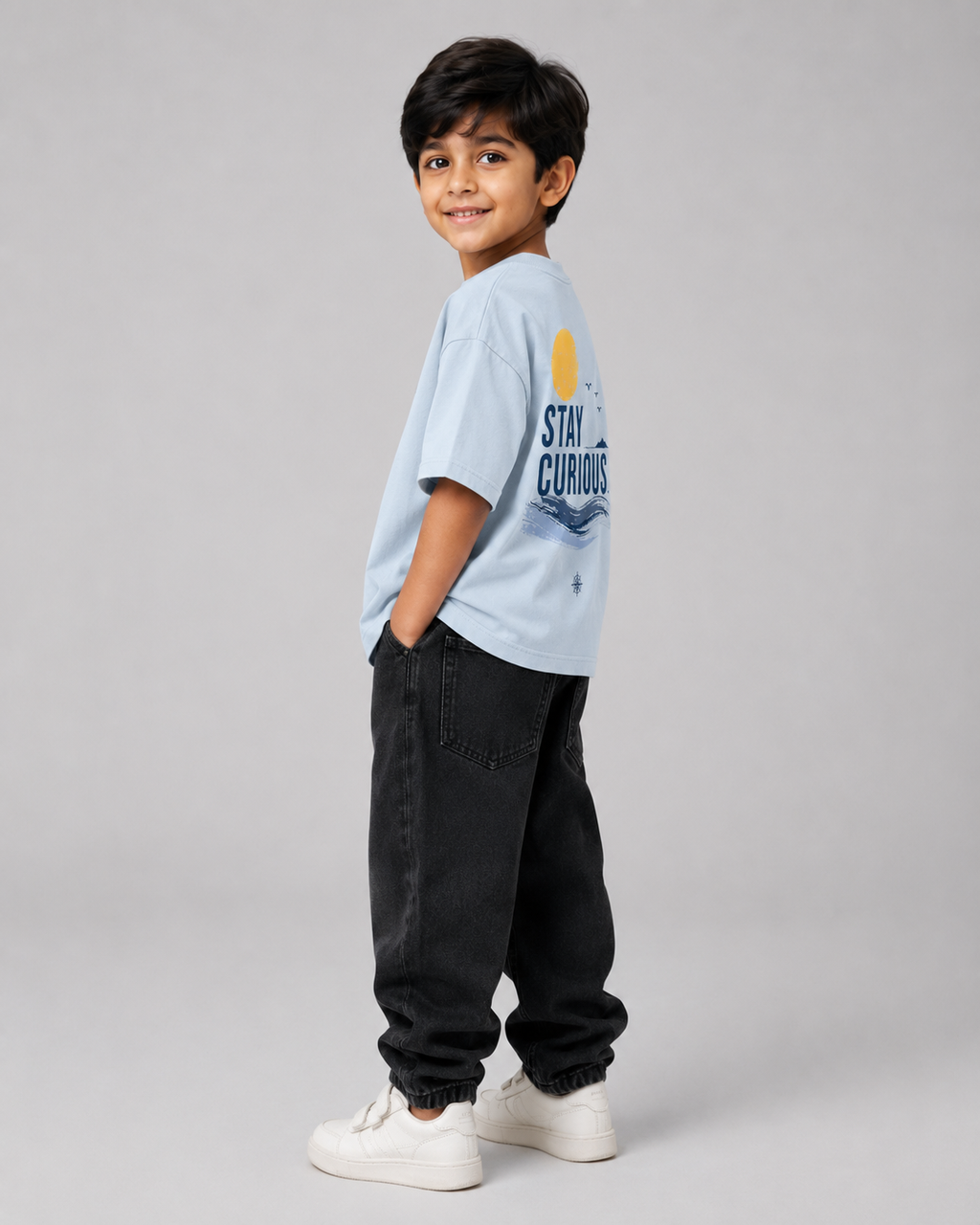 Boys oversized graphic t-shirt in sky blue, Stay Curious print, Bold Cub Korean streetwear - detail shot